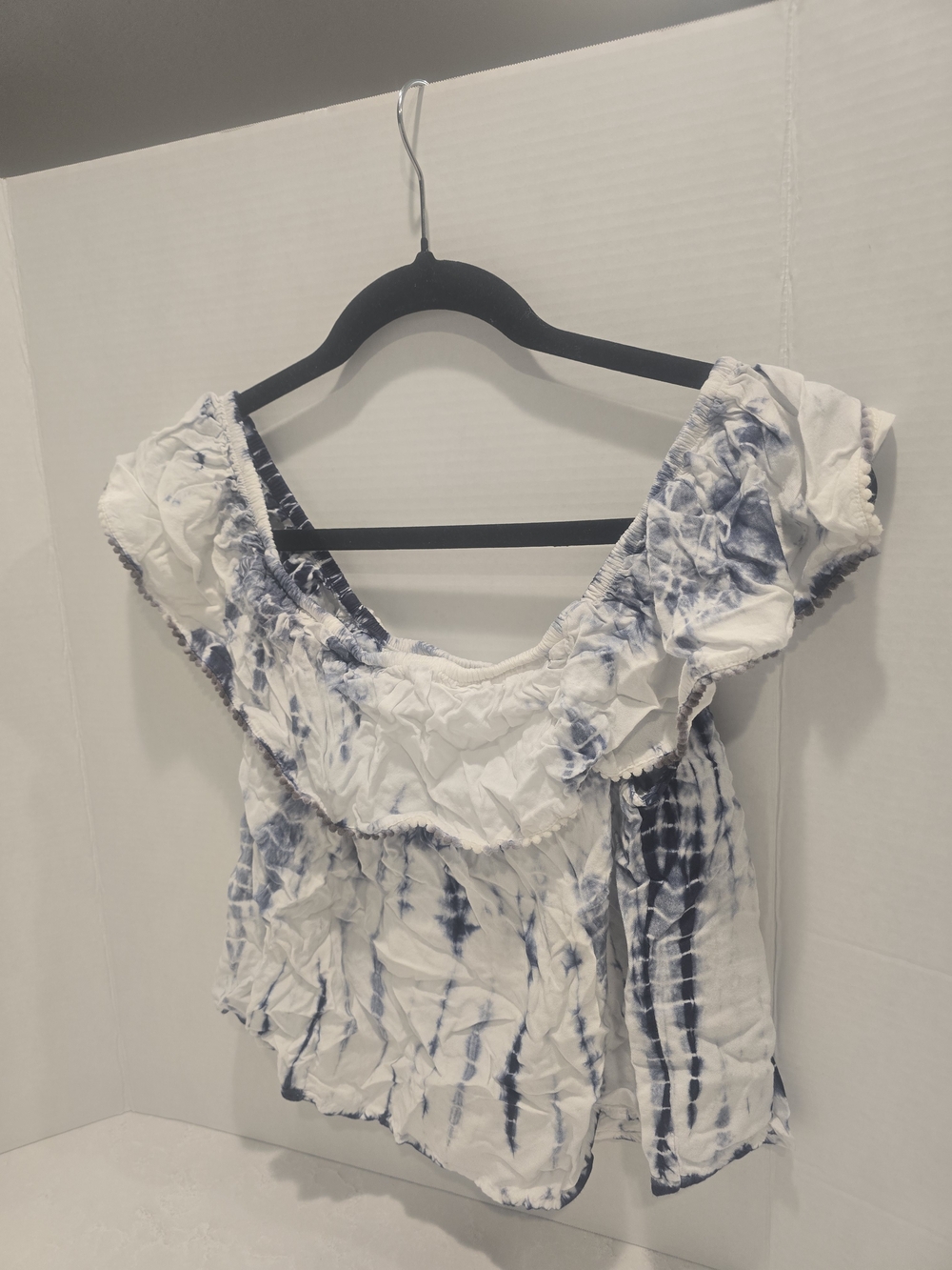 Style Envy White and Navy Tie-Dye Ruffle Off-Shoulder Camisole